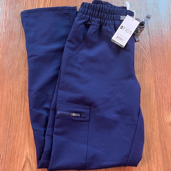 NWT Figs High Waisted Dowa Scrub Pants - Picture 2 of 4
